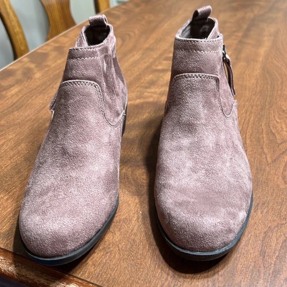 Women's Arizona Jean Co. Faux Suede Ankle Boots Taupe brown NEW